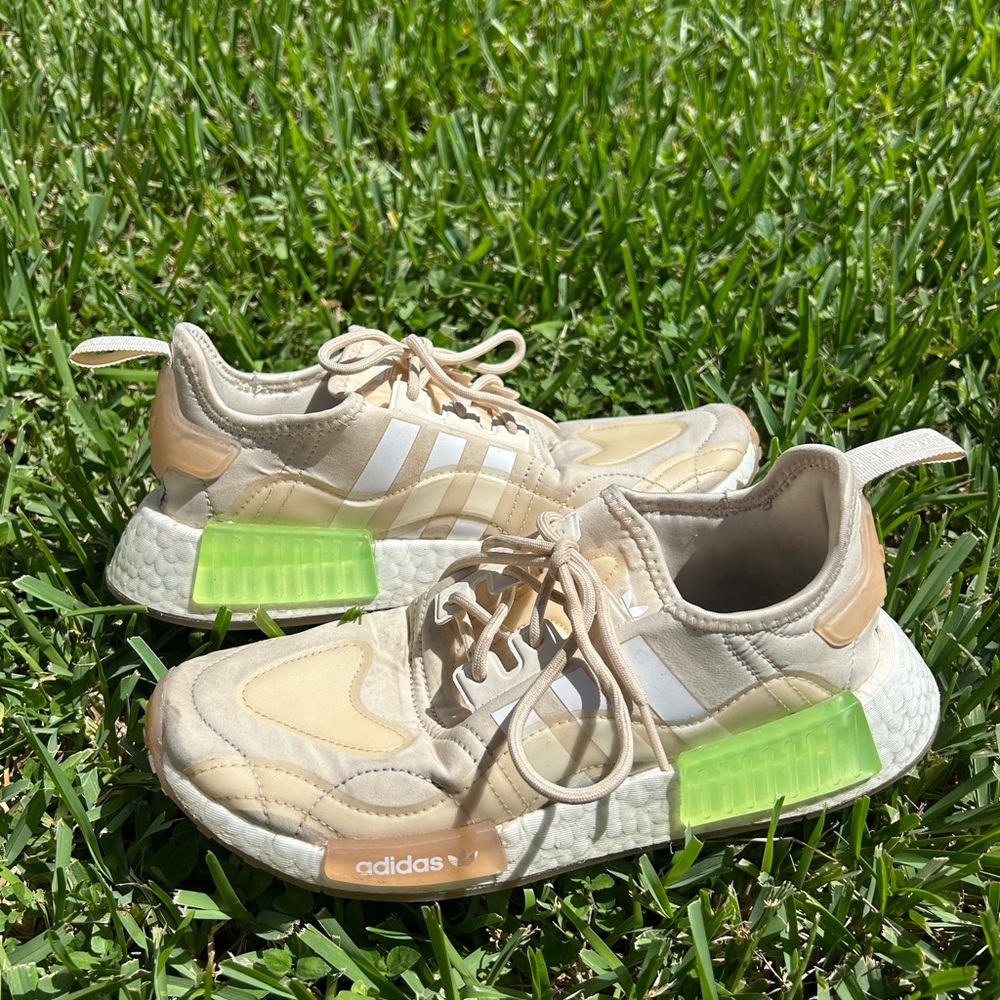 Adidas NMD R_1 Women’s Shoe size 7.5